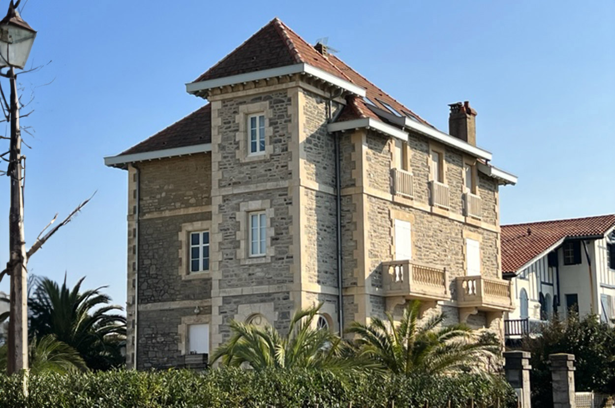 Carreleur Biarritz, Carreleur Côte Basque, Maçonnerie générale Biarritz, Maçonnerie générale Côte Basque, Ravalement de façade Biarritz, Ravalement de façade Côte Basque, Rénovation batiment Biarritz, Rénovation batiment Côte Basque, Rénovation maison Biarritz, Rénovation maison Côte Basque